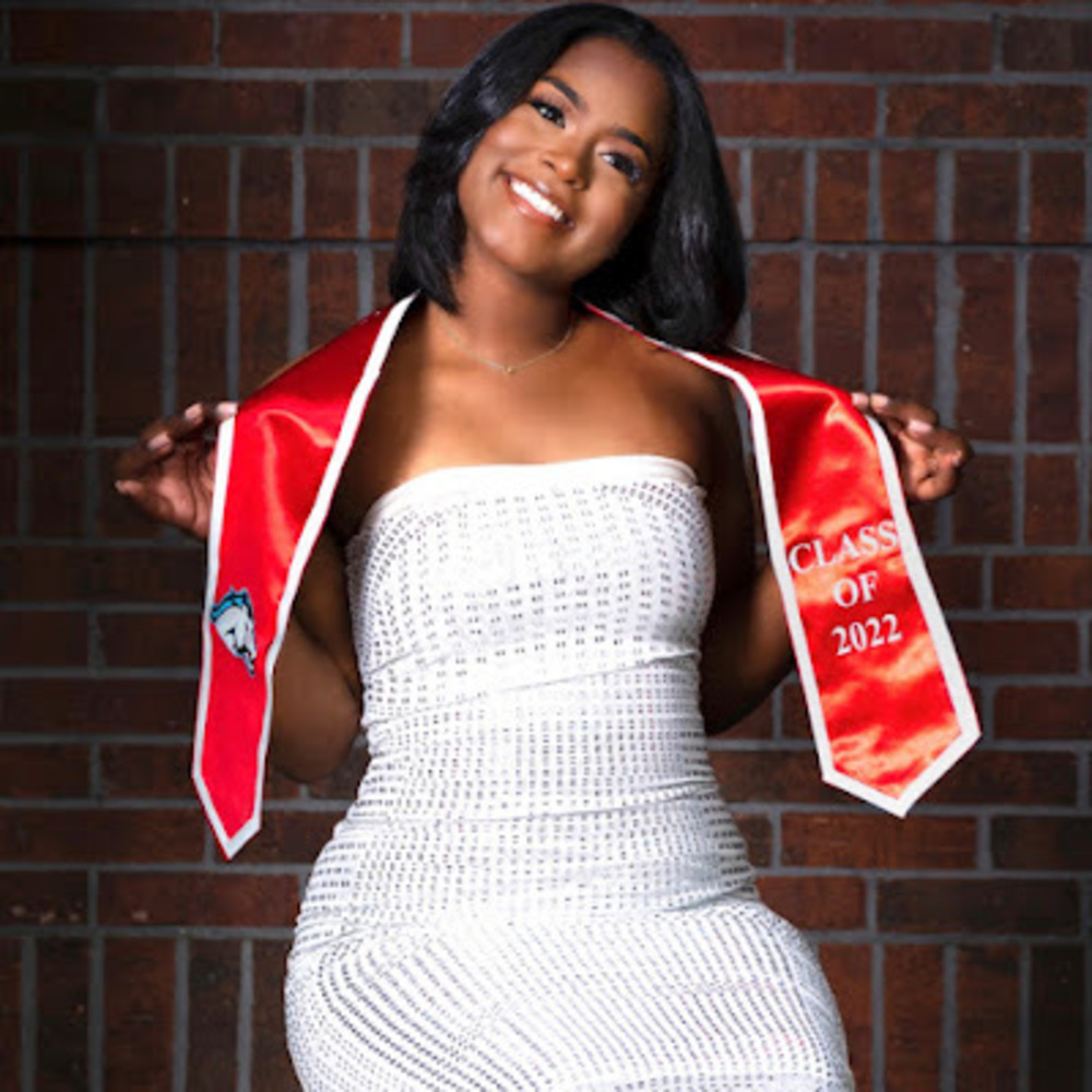 Meet your Posher, Alayna